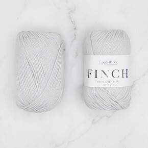 Shana Set in Finch: 6233 Pale Grey, size 1