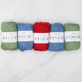 Triss Baby Blanket in Finch: RGB