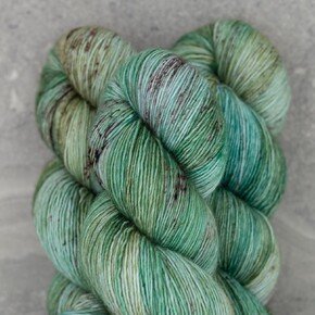 Madelinetosh ASAP: 1010 Lost in Trees DYED TO ORDER 31/01/2025