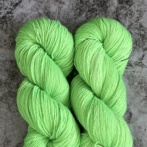 Madelinetosh Tosh DK: 1090 Neon Lime DYED TO ORDER 31/01/2025