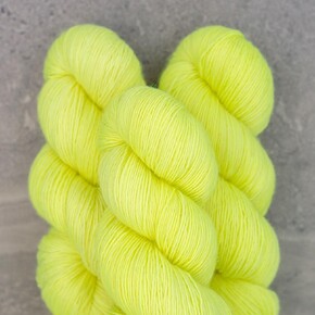 Madelinetosh Woolcycle Sport: 0310 Edison Bulb DYED TO ORDER 28/02/2025