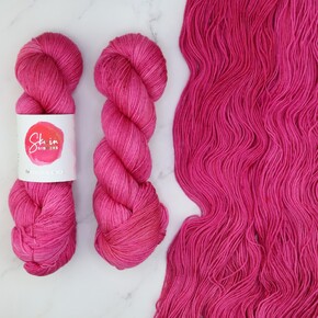 Skein Sisters Fabulous Sock DYED TO ORDER 29/11/2024: 1250 Fuchsia Proof