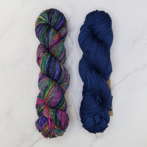 ZickZack Scarf Set in Urth Uneek and Harvest: 3022 Indigo